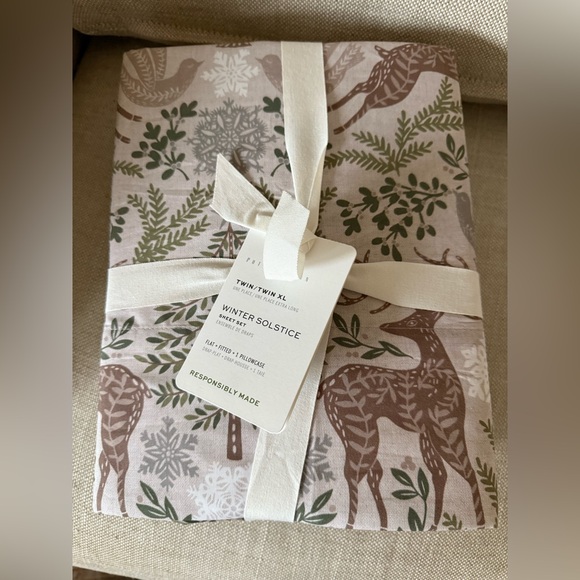 NWT Pottery Barn winter solstice sheet set size twin/twin XL - Picture 2 of 3